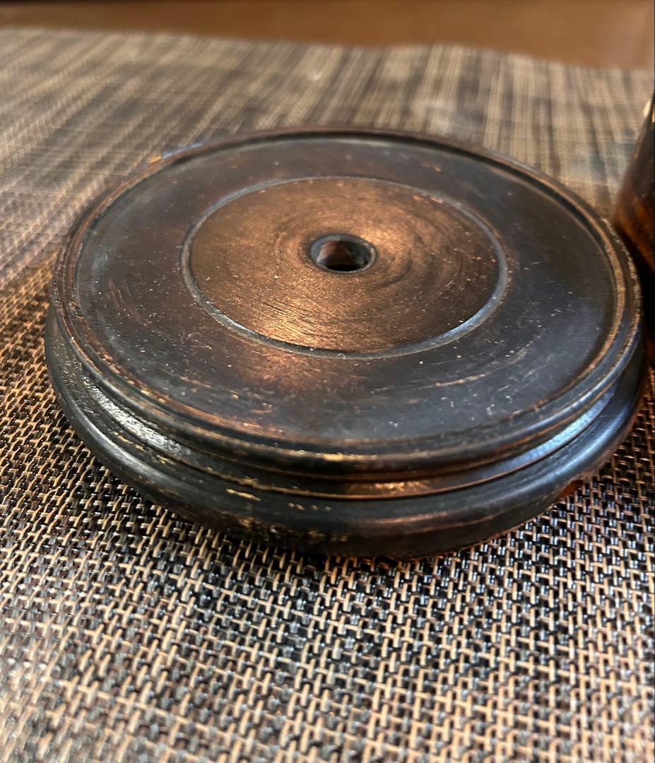 希少　桃山　掘の手（発掘品）菊花紋　織部　三つ足　香炉　飴釉（卯の花釉）