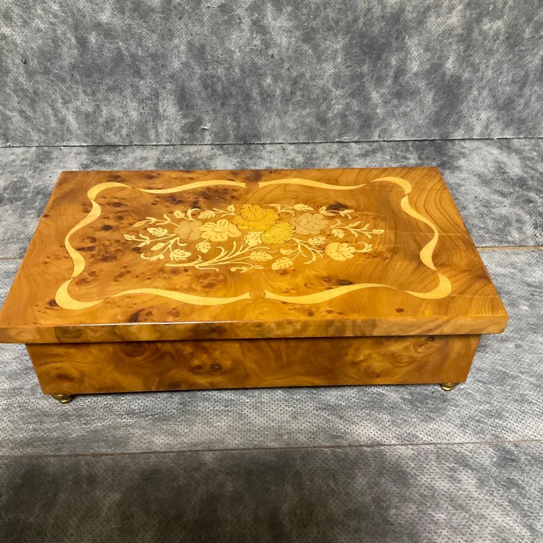 アンティーク　ジュエリーボックス　オルゴール付き