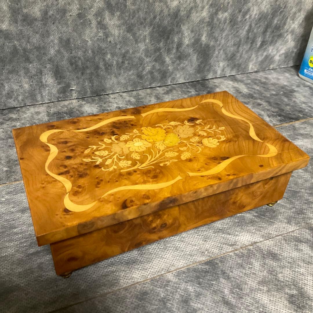 アンティーク　ジュエリーボックス　オルゴール付き