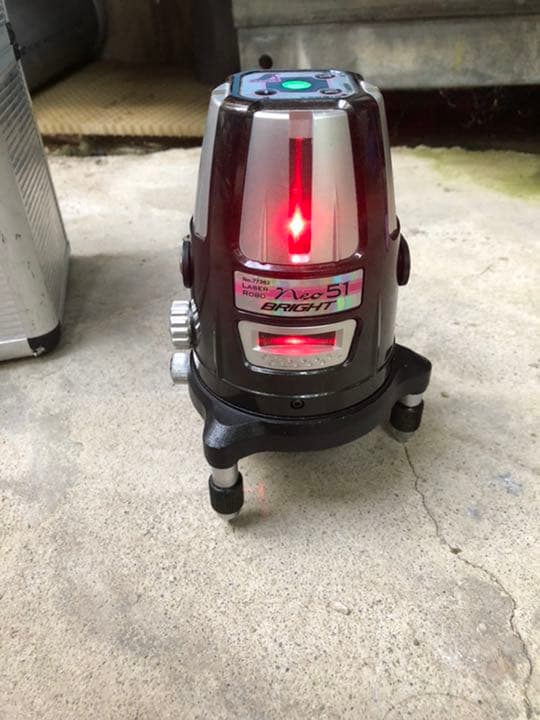 シンワ レーザー 墨出し機 ジャンク？