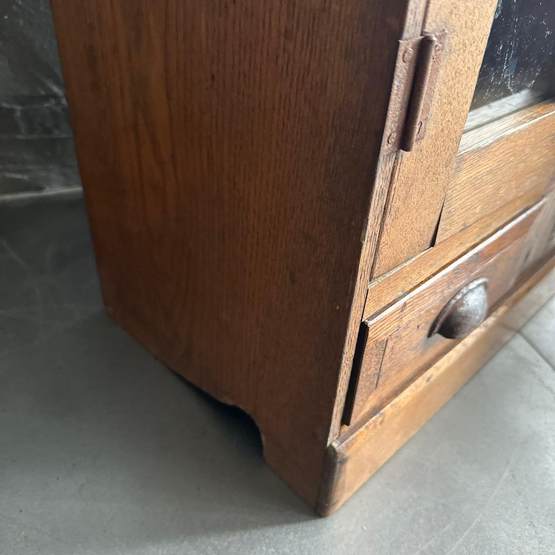 瞬間的お値下げ❗️ヴィンテージ　ミニガラス戸棚　食器棚　書棚