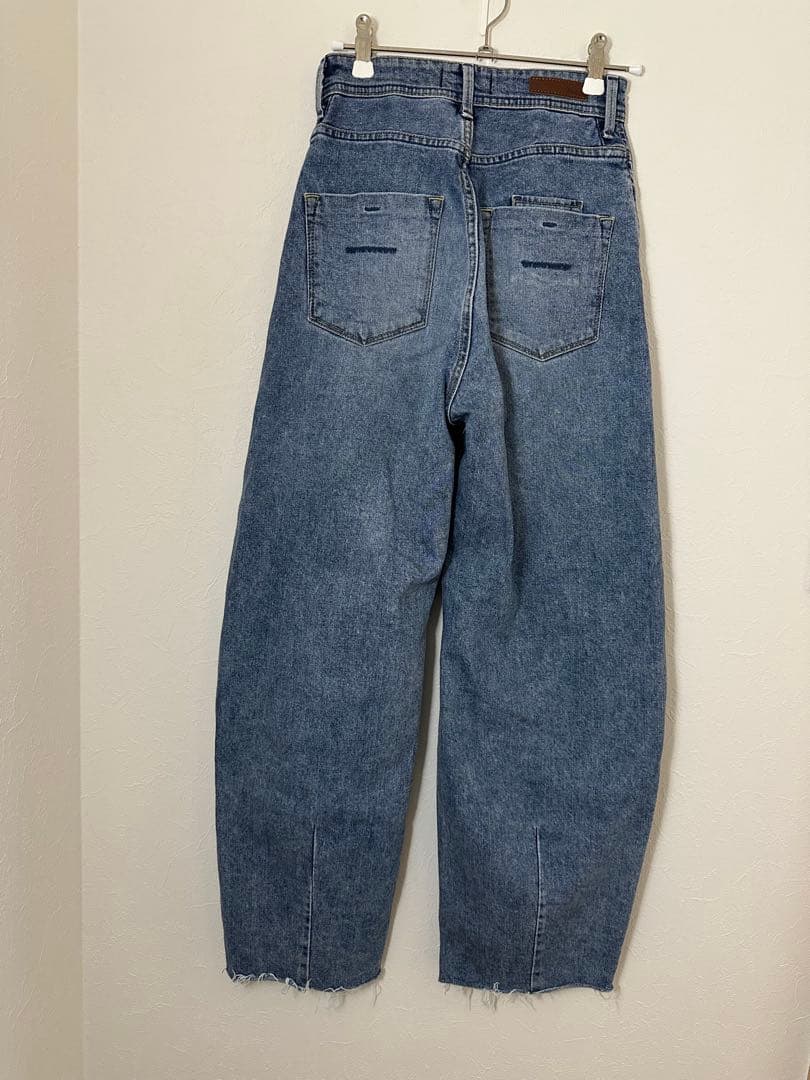 【YANUK(ヤヌーク)】 カーブテーパード LAURA 22インチ