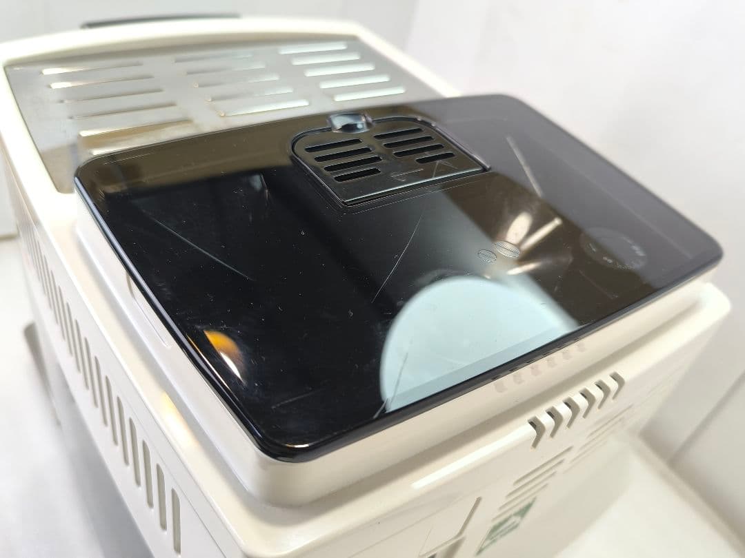 デロンギマグニフィカS コンパクト全自動コーヒーマシン ECAM23120 3