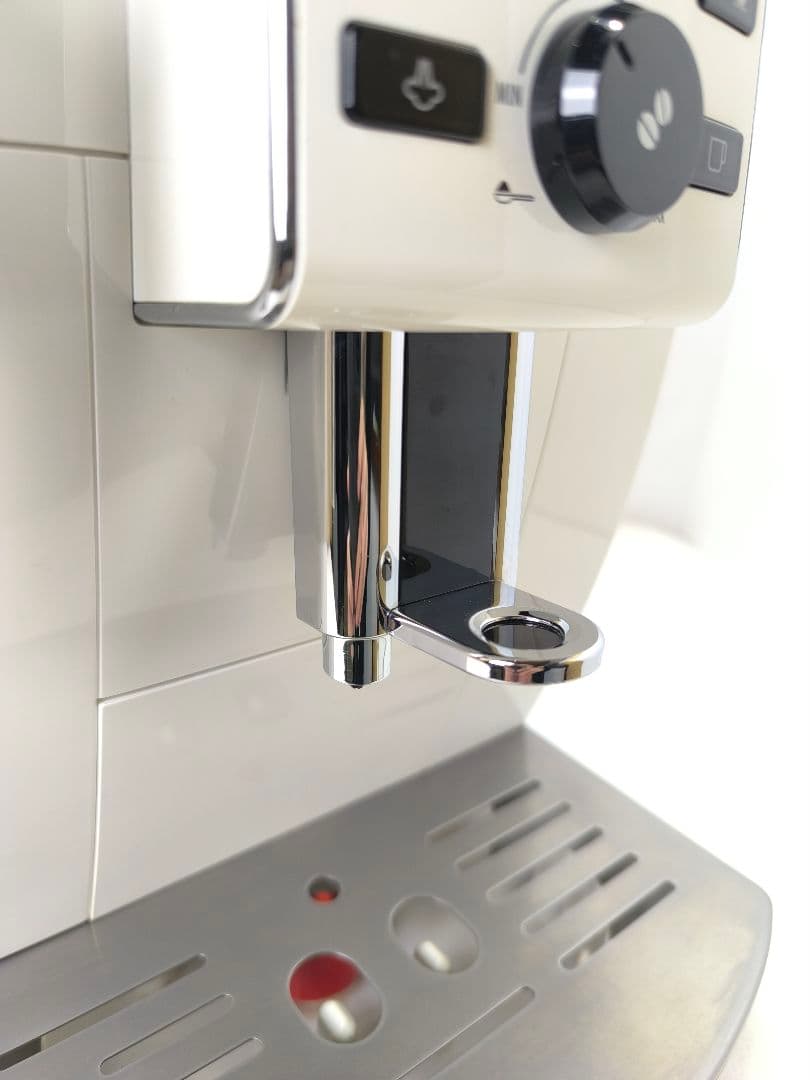 デロンギマグニフィカS コンパクト全自動コーヒーマシン ECAM23120 3