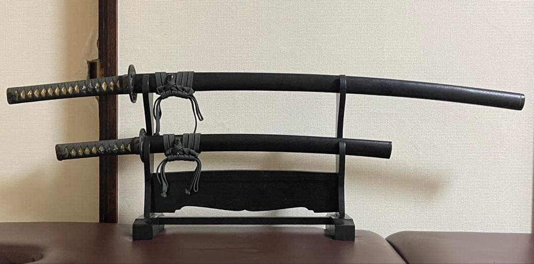 ハチワレ　模造刀　居合刀　太刀　脇差　刀掛け　武具　U0331
