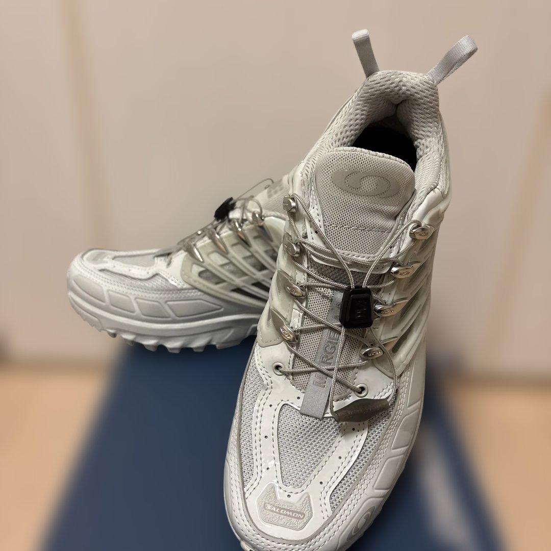 SALOMON×MM6ライトグレースニーカー