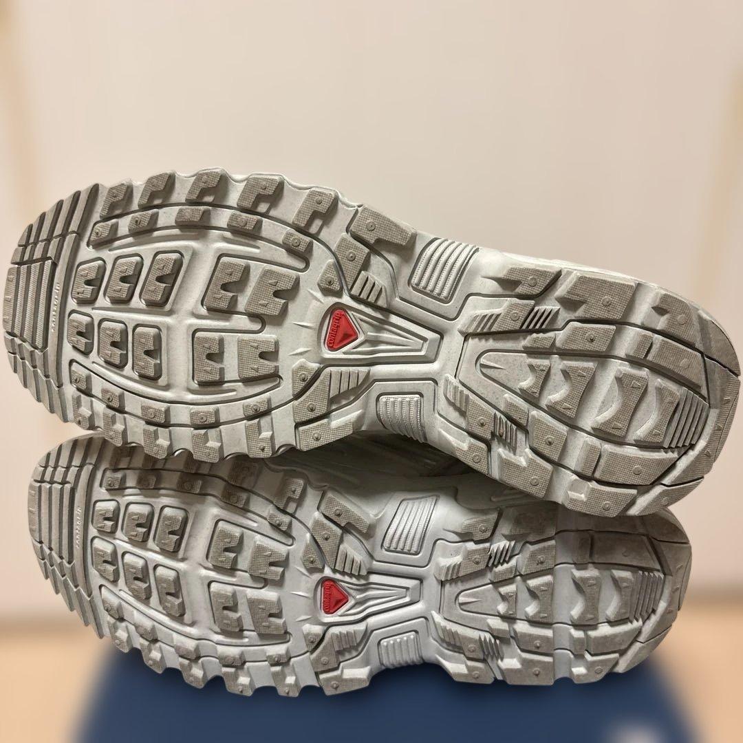 SALOMON×MM6ライトグレースニーカー