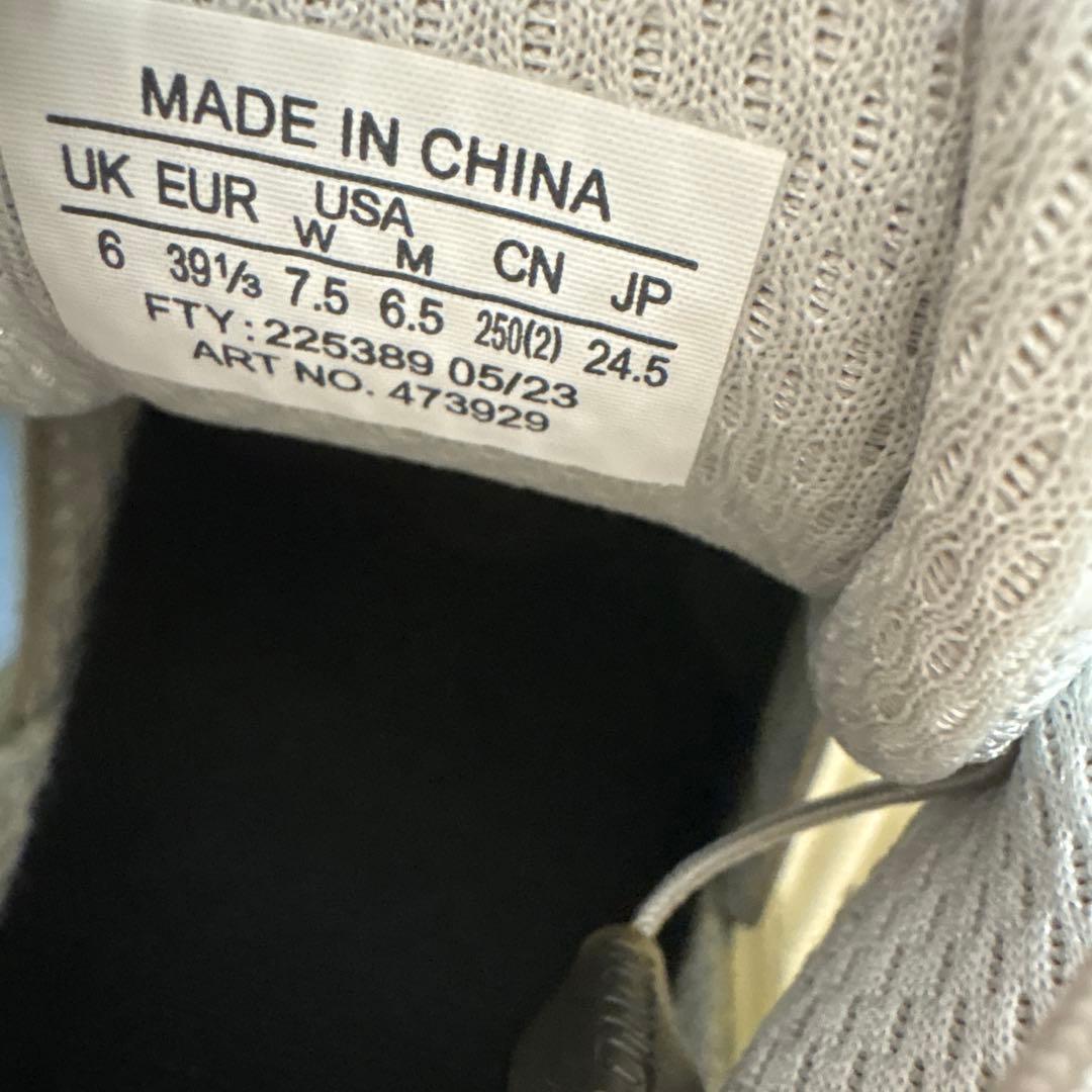 SALOMON×MM6ライトグレースニーカー