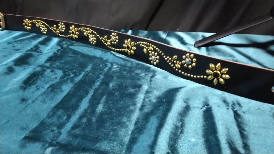 昭南ベンズレザーツタ&フラワースタッズベルトブラック