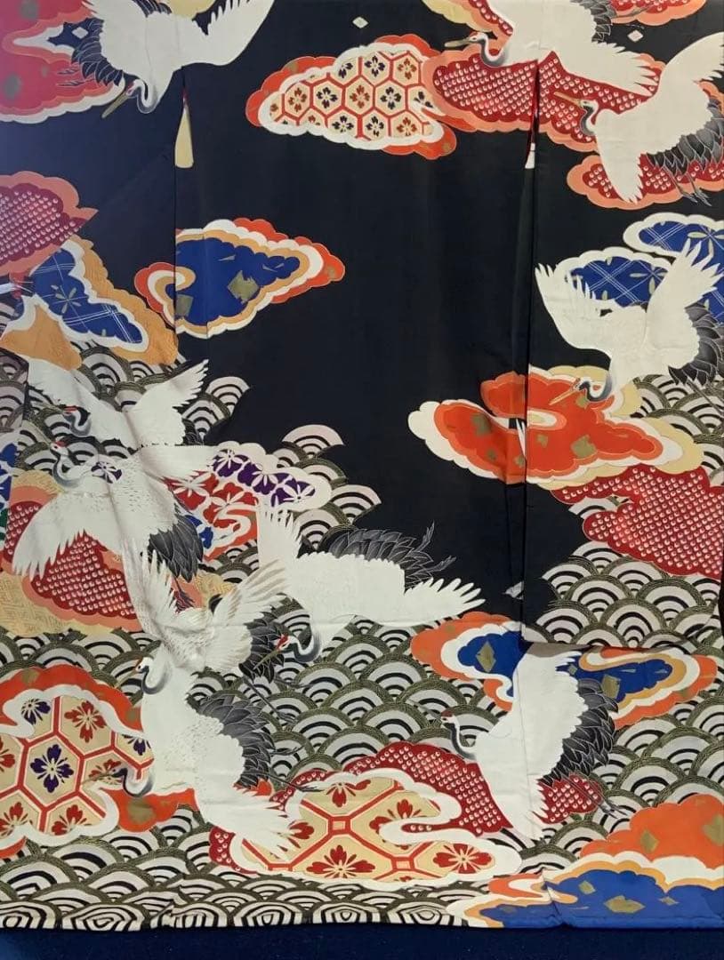 アンティークヴィンテージ振袖 鶴と雲　青海波文様リメイク