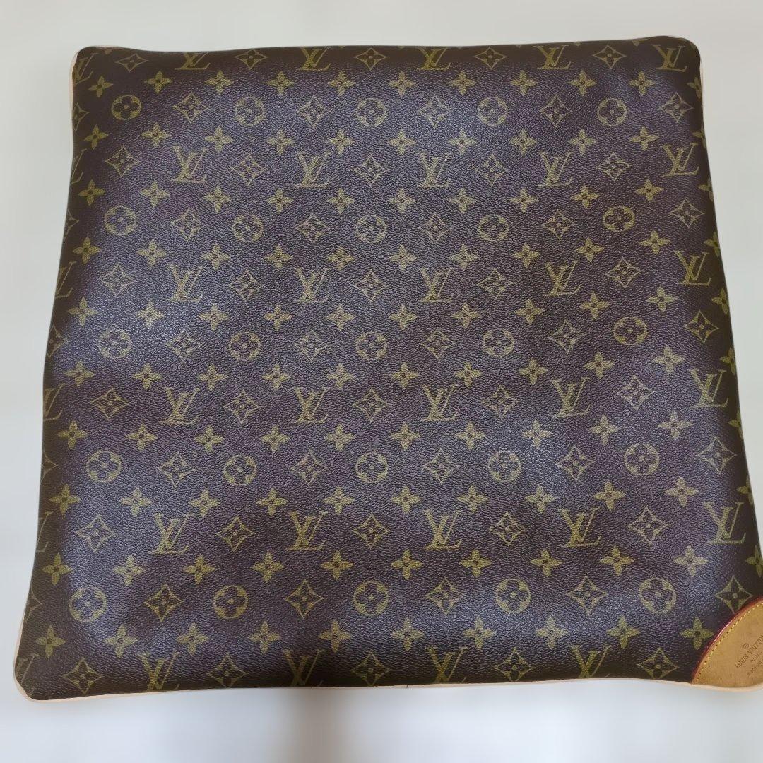 ルイヴィトンモノグラムクッションカバー✨ノベルティ
