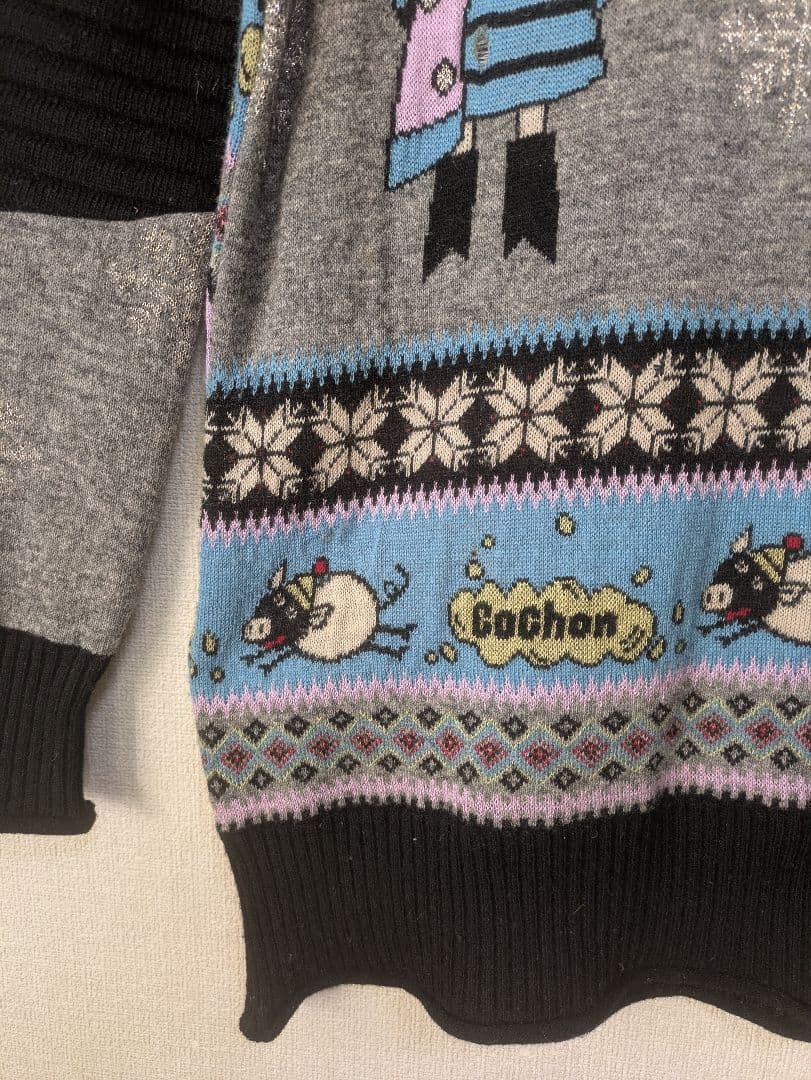 アルベロベロ♥️レトロぶたさんいっぱいニットハイネックニットセーター