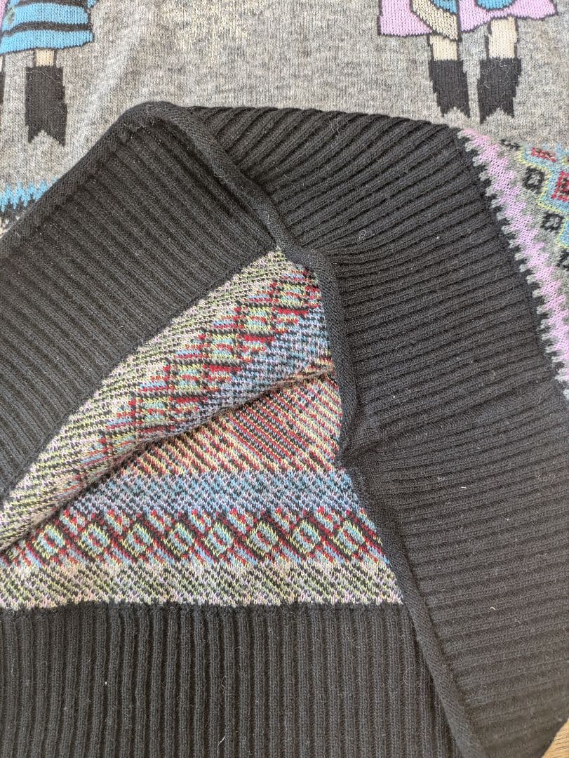 アルベロベロ♥️レトロぶたさんいっぱいニットハイネックニットセーター