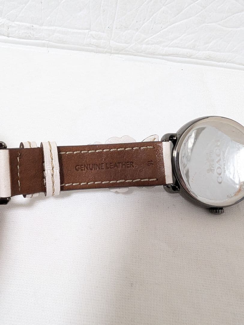 美品　COACH　腕時計　クォーツ　レディース　レザー　花柄　稼働中