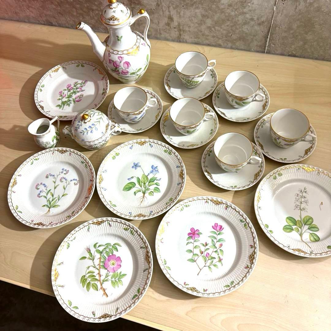 未使用新品 ロイヤルコペンハーゲン フローラダニカ プレート 他 21点セット
