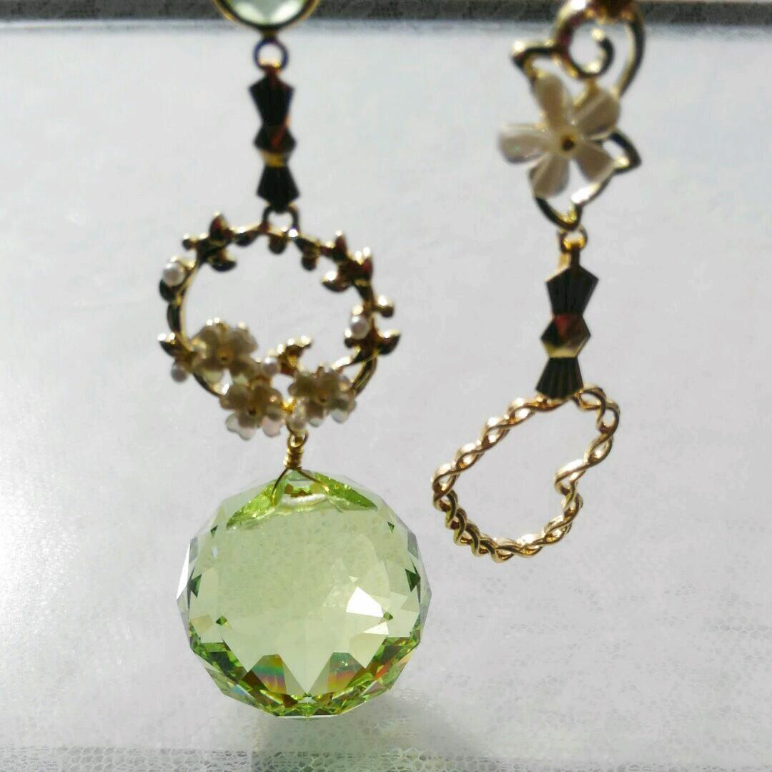 サンキャッチャー♡ハンドメイド「ペリドット♡ねこฅ•ω•ฅ」