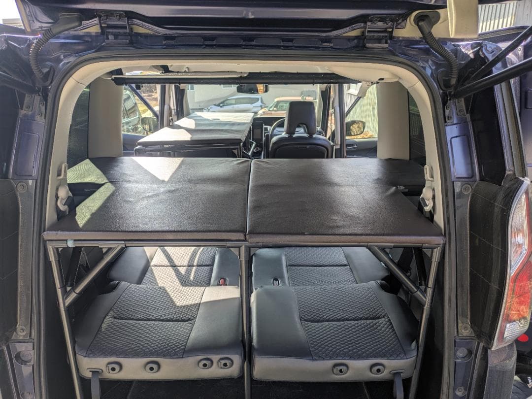 セレナ　C27　車中泊用ベット