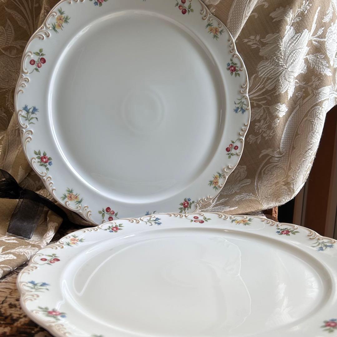 ドイツ製 ROSENTARL 可憐なお花と美しいレリーフ プレート