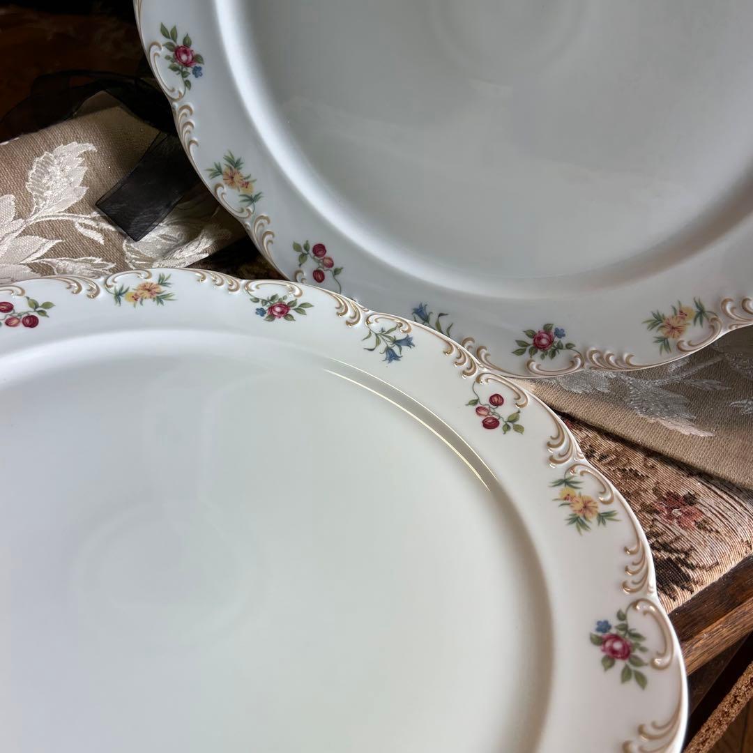 ドイツ製 ROSENTARL 可憐なお花と美しいレリーフ プレート