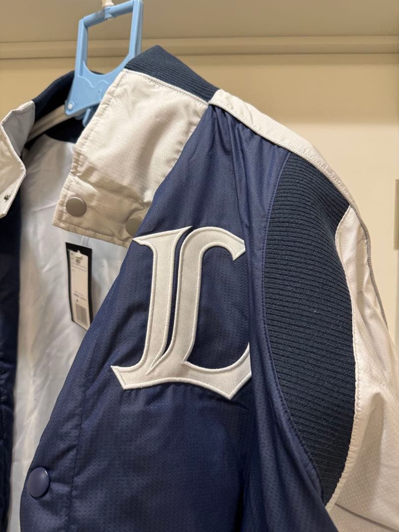 西武ライオンズ　NIKE ジャンパー　ブルゾン　Lサイズ　新品　最終値下げです