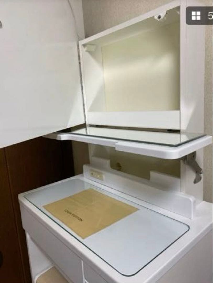 ニトリ鏡面白仕上げ 大収納型LEDライト付き ドレッサー《椅子付き》 鏡台