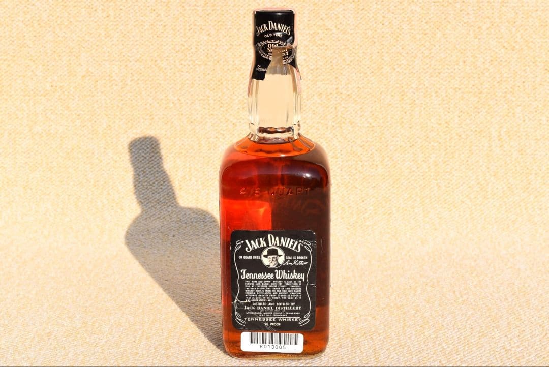 希少！■ ジャックダニエル 旧ボトル 4/5QUART 赤紙封印 45% ■