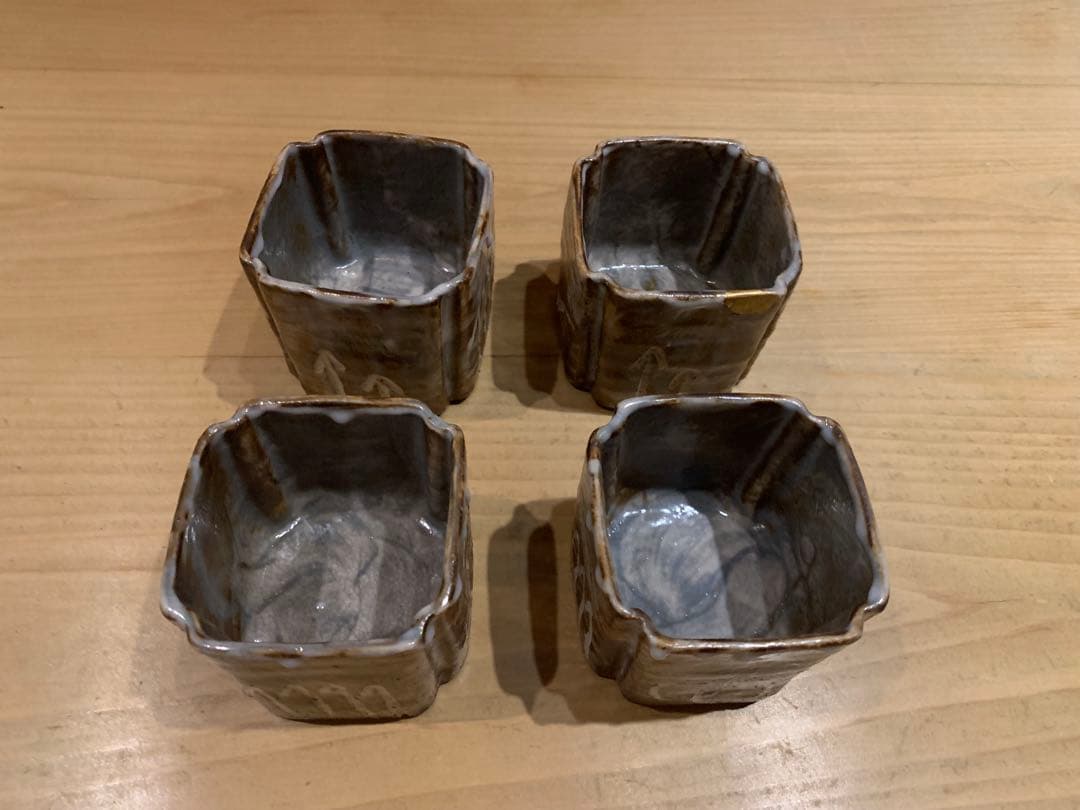 6代 粟生屋東洸 鼠志野 筒向付 4客（一箇所金継ぎ有）京焼 志野