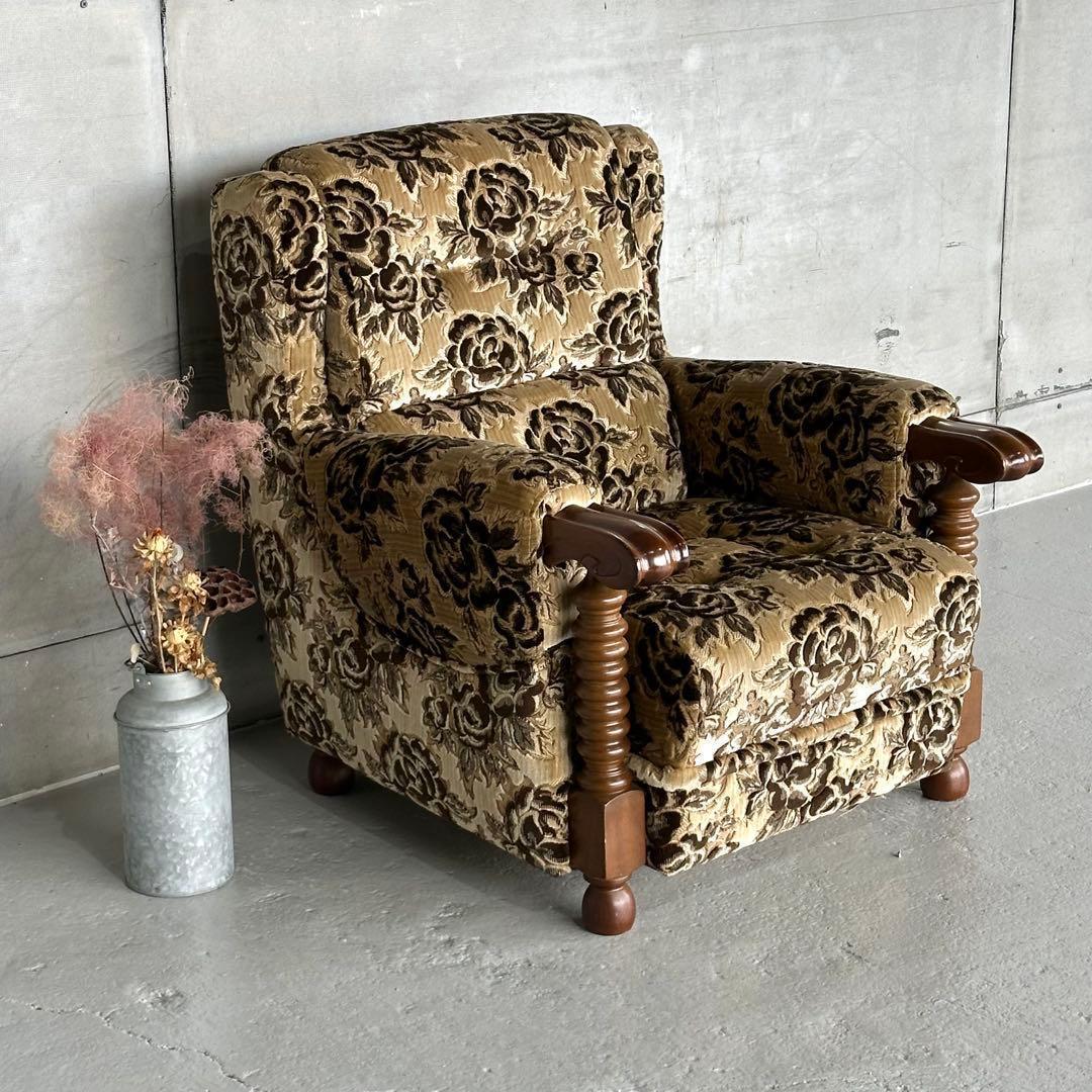 ✦喫茶店レトロ✦花柄モケット ソファ 木製アーム 昭和ヴィンテージ 金華山