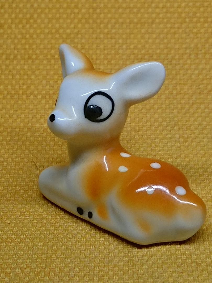 【美品】シカ　鹿　陶器　オブジェ　置物　インテリア　工芸品　美術品　A3119