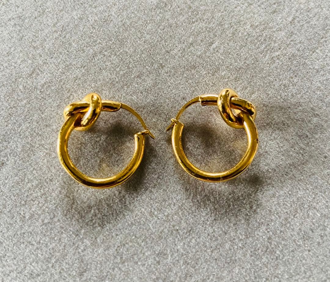 ay！CELINE ノット スモールフープ ピアス ゴールド