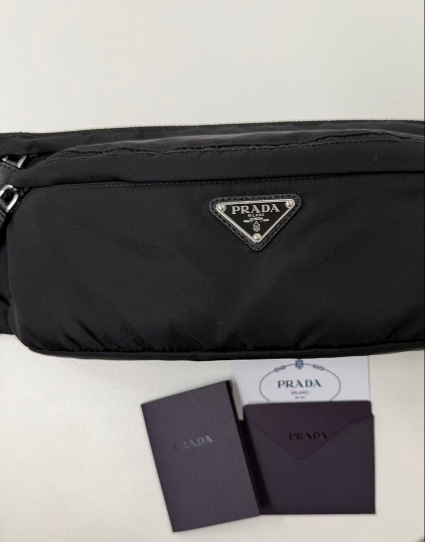 PRADA ナイロン ボディバッグ 黒 三角ロゴ 正規品