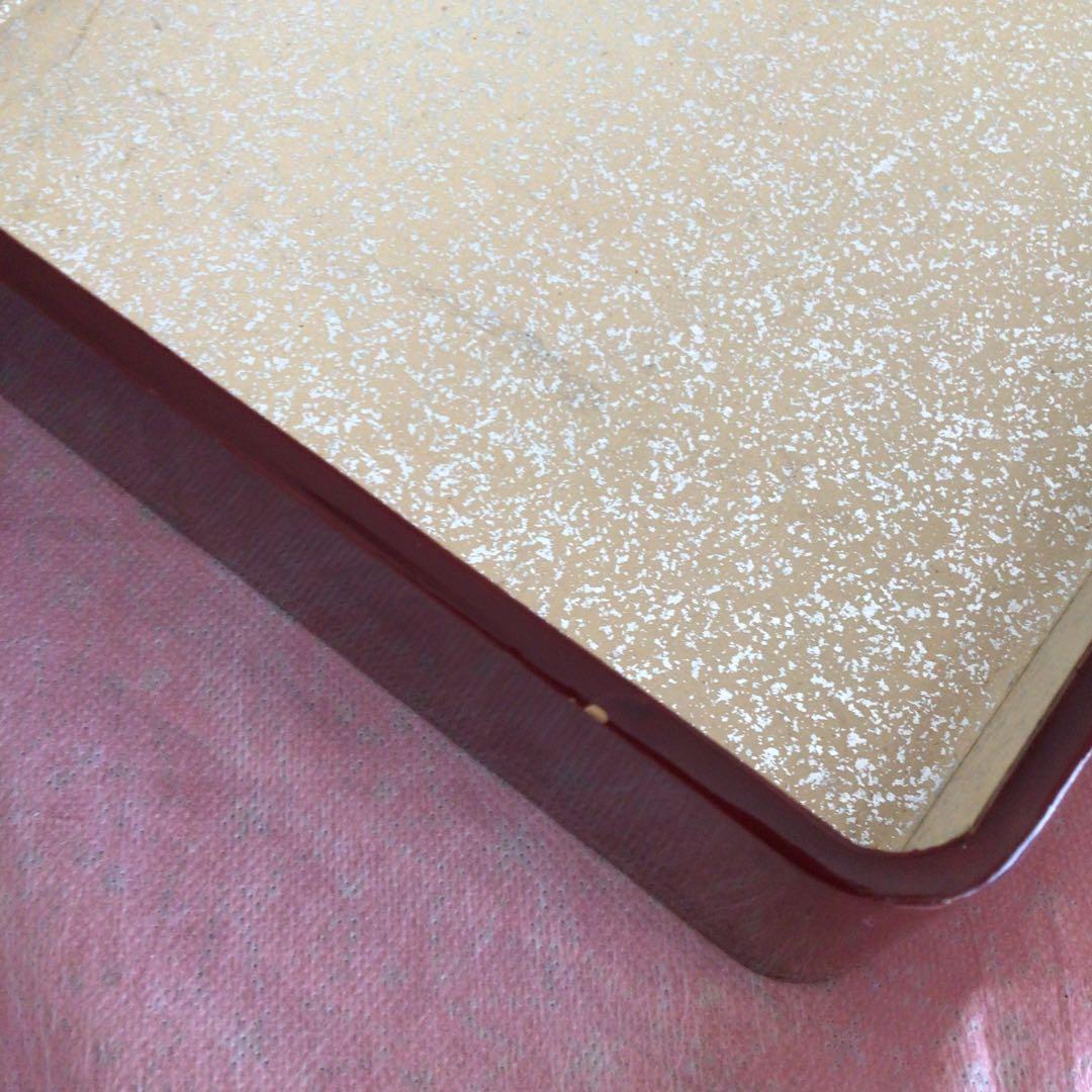 70 年程前の文箱　漆塗り螺鈿模様