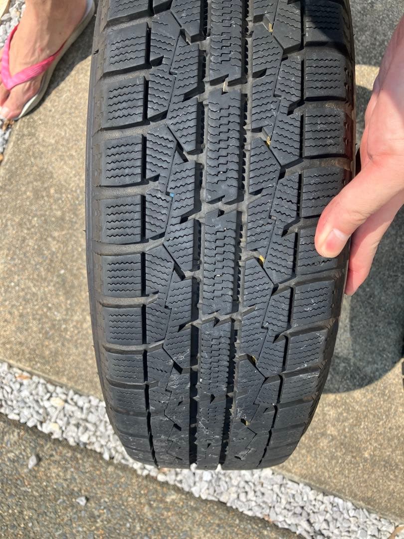 ［埼玉引き取り］トヨタ ルーミー　スタッドレスタイヤとホイルセット