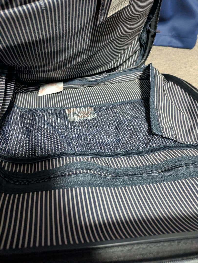 FREQUENTER CLAM A キャリーケース 44L ネイビー