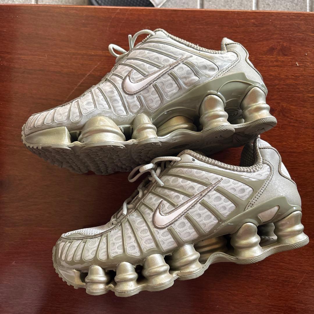 Nike Shox グレー スニーカー M