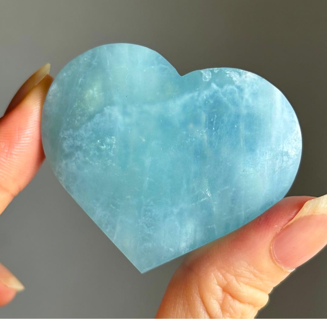 高品質　アクアマリン　ハート　パーム　握り石