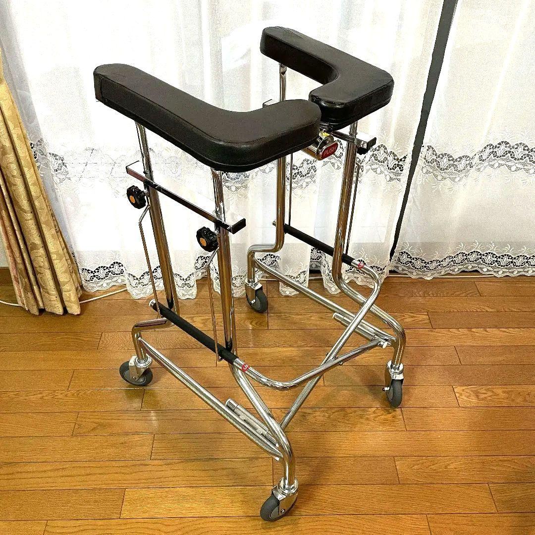 ♿ (医療介護の現場で活躍)リハビリ 高さ調節 折りたたみ 室内用 歩行器