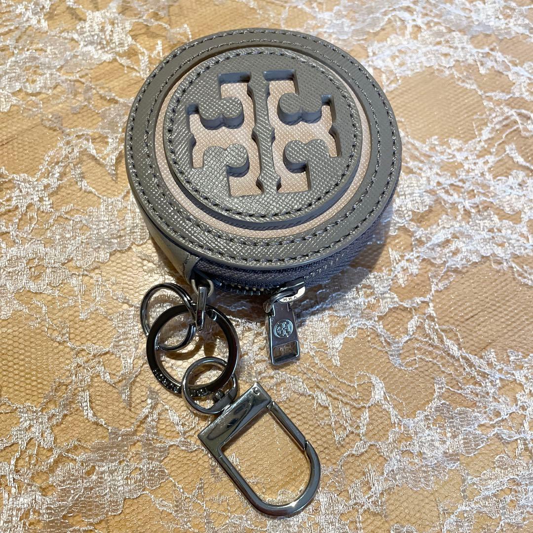 TORY BURCH ラウンドファスナーケース キーチャーム　小物入れ