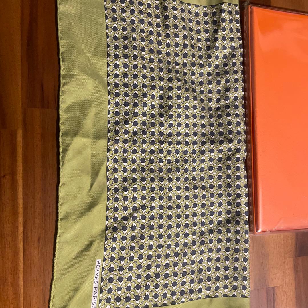 オススメ！値下げ不可エルメススカーフ　シルク100 箱あり