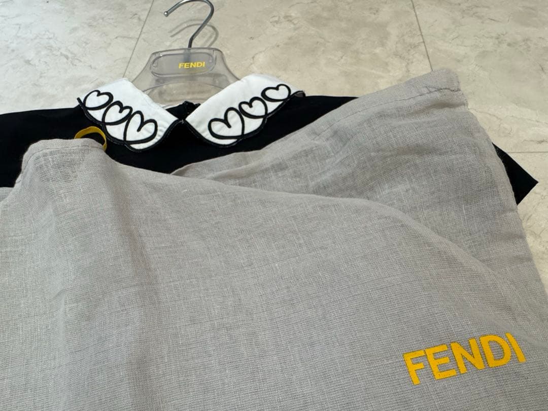FENDI フェンディ　キッズ　ワンピース　黒　半袖　10 140cm