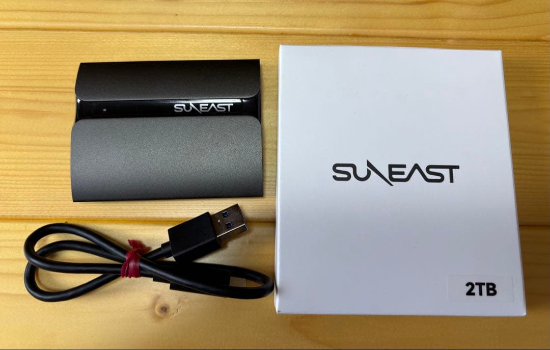 SUNEAST 外付けSSD 2TB USB Type-C 軽量コンパクト50g