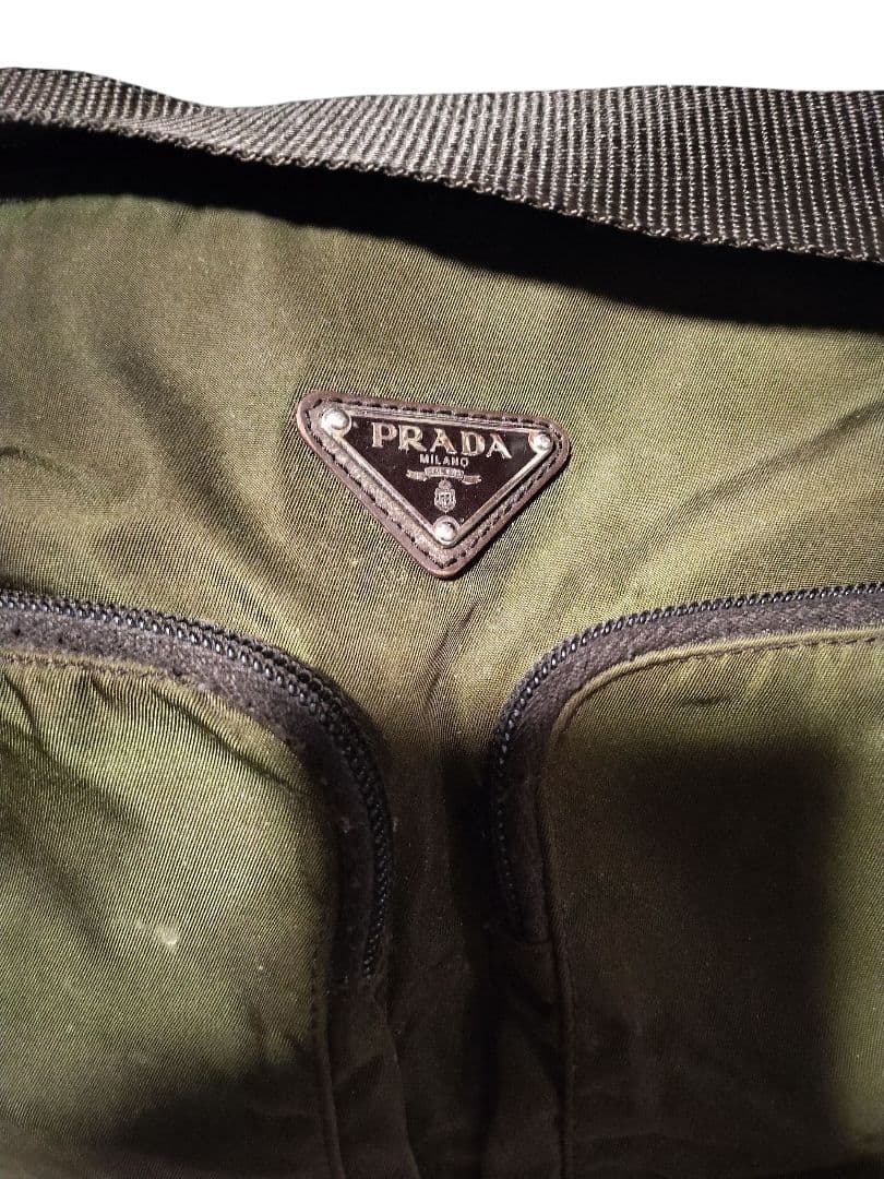 PRADA メッセンジャーバッグ オリーブグリーン