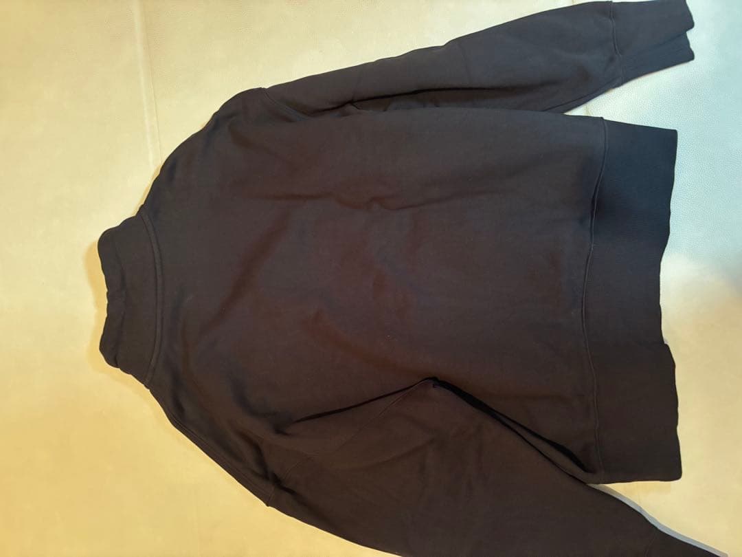 PUMA×ami parisコラボ ハーフジップパーカー