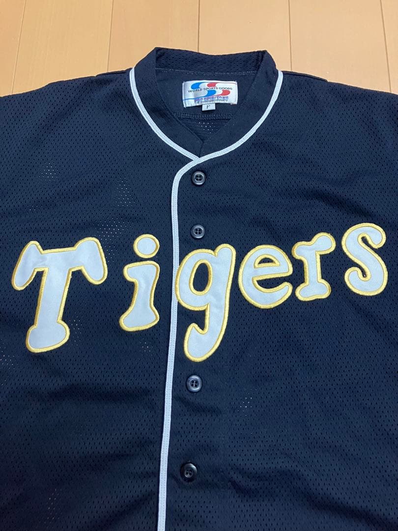 阪神タイガース　シャープ産業　ユニフォーム　当時　復刻　ネイビー　黒　ブラック