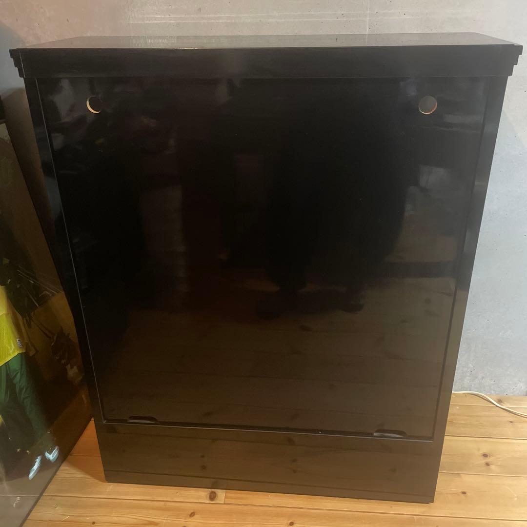 AYAYA　サングラス　キャビネット