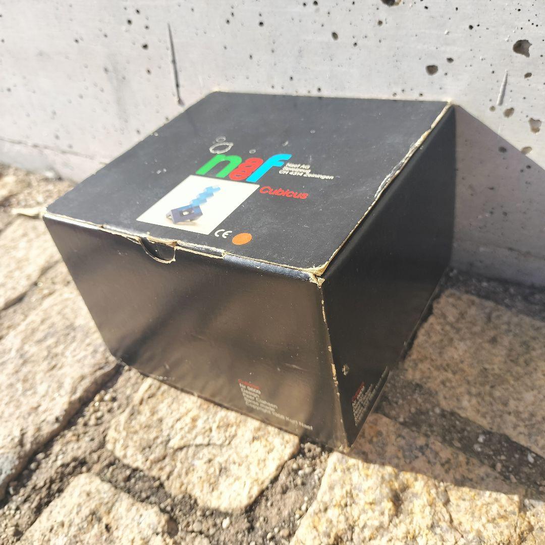 ネフ社　naef キュービックス cubicus 赤 red