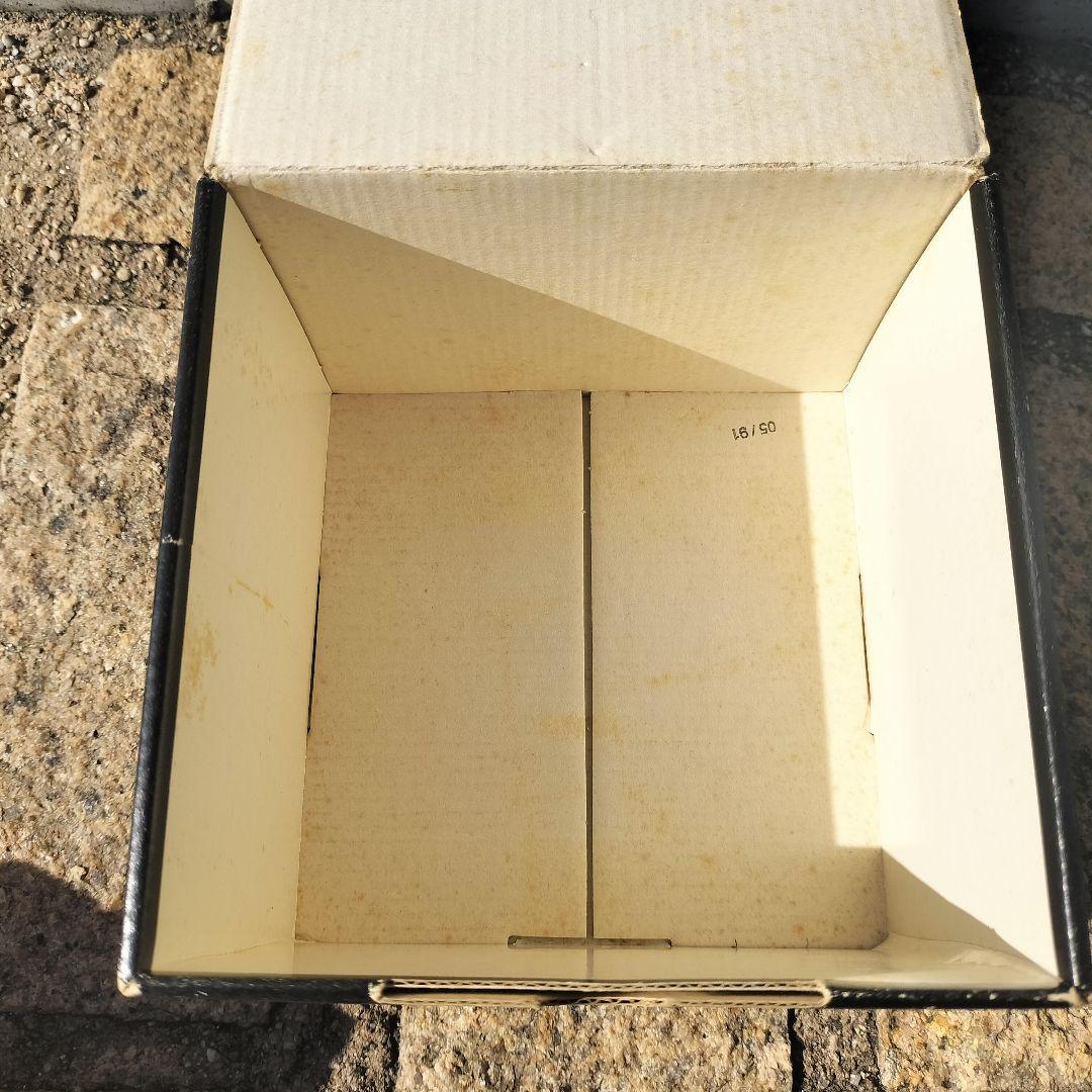 ネフ社　naef キュービックス cubicus 赤 red