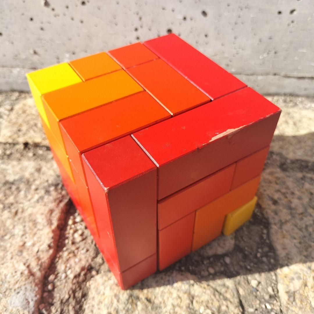 ネフ社　naef キュービックス cubicus 赤 red