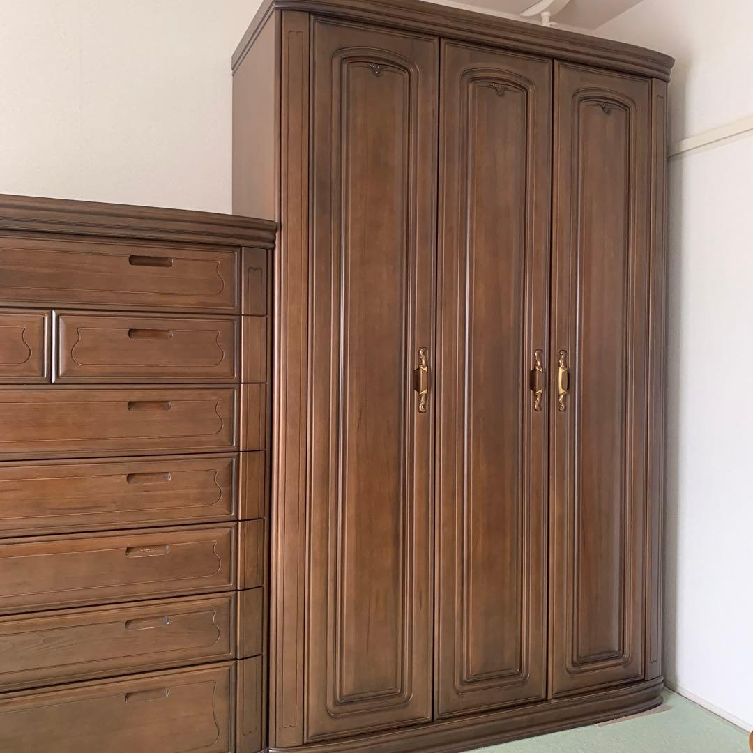 木製　洋服タンス　3枚扉　引出/鏡/ハンガーポール付