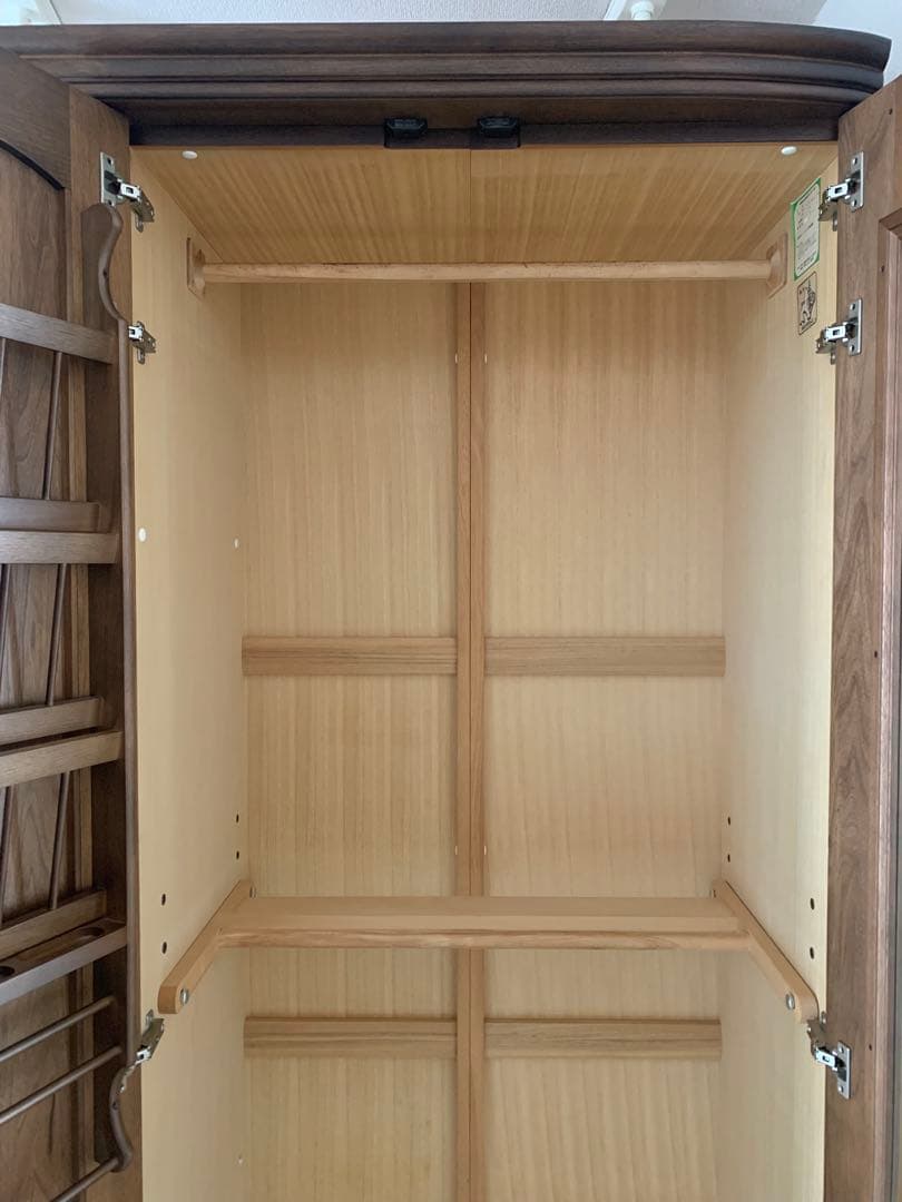 木製　洋服タンス　3枚扉　引出/鏡/ハンガーポール付